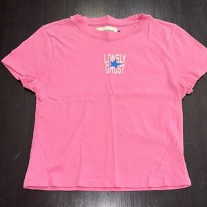 lonely ghost pink short sleeve star t shirt. size small.